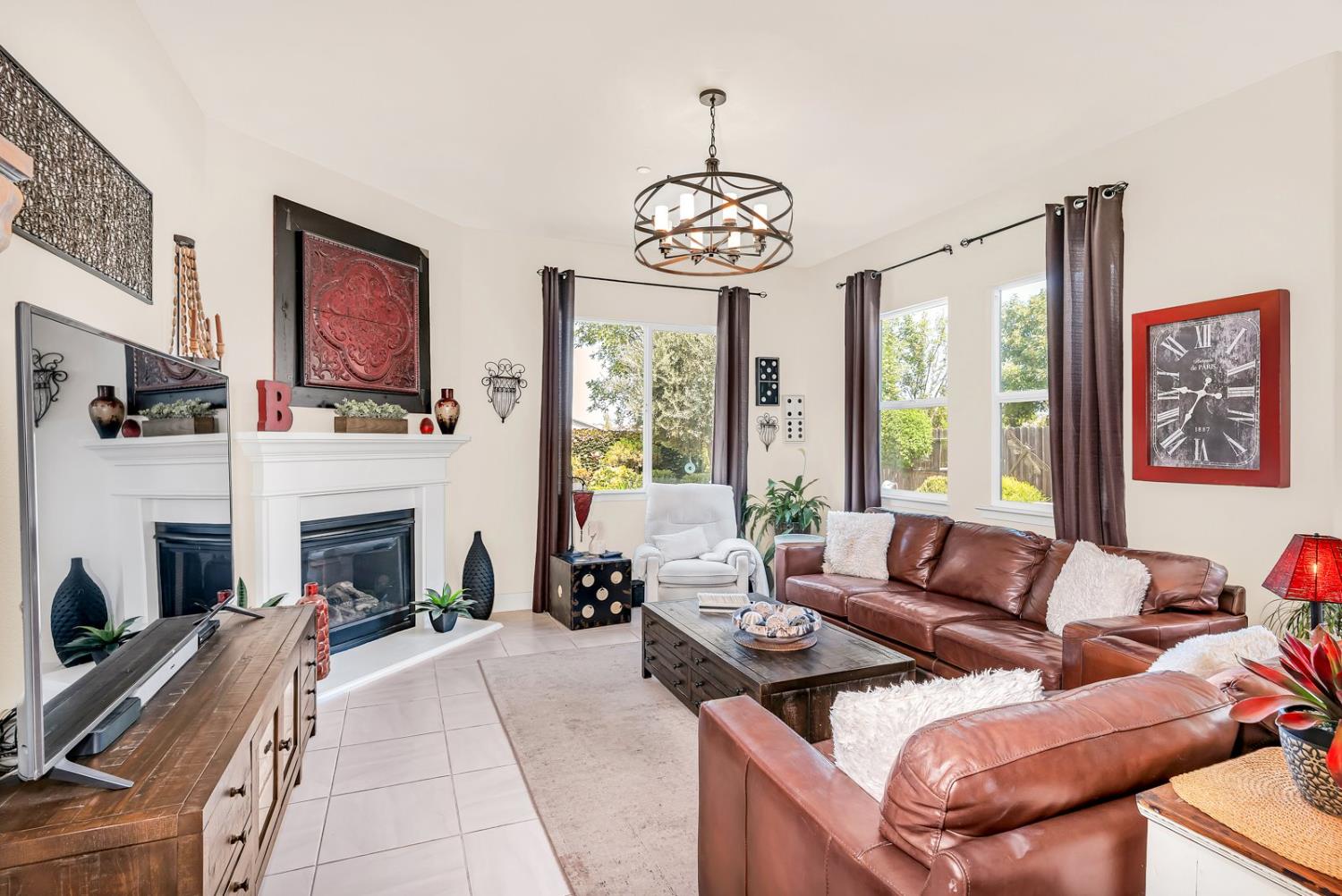 1608 Dolomite Ct, Los Banos, CA 93635