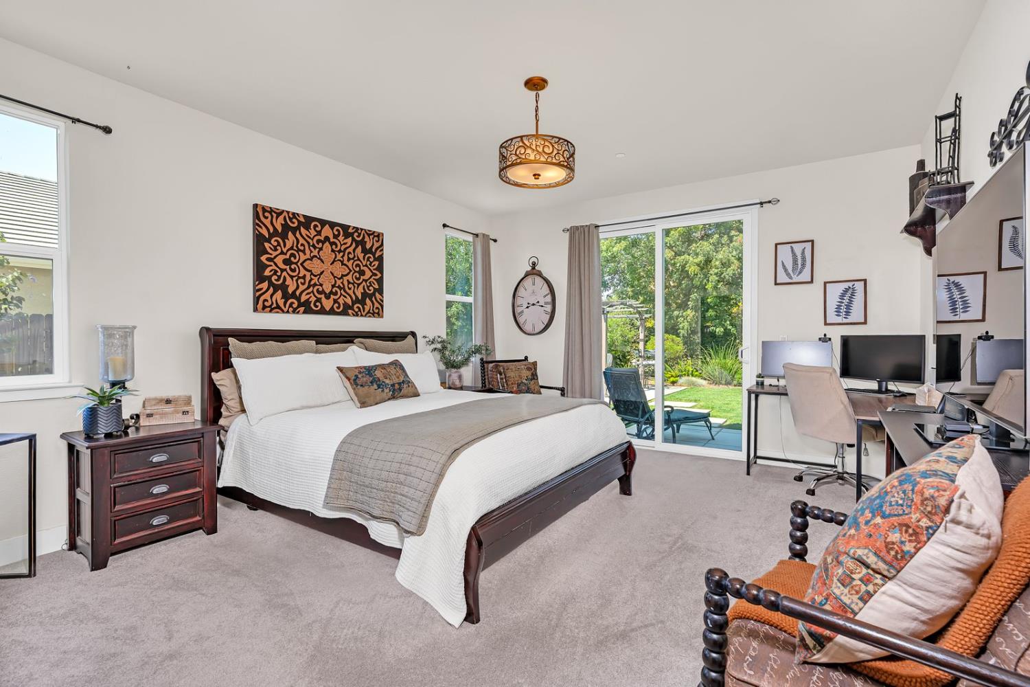 1608 Dolomite Ct, Los Banos, CA 93635