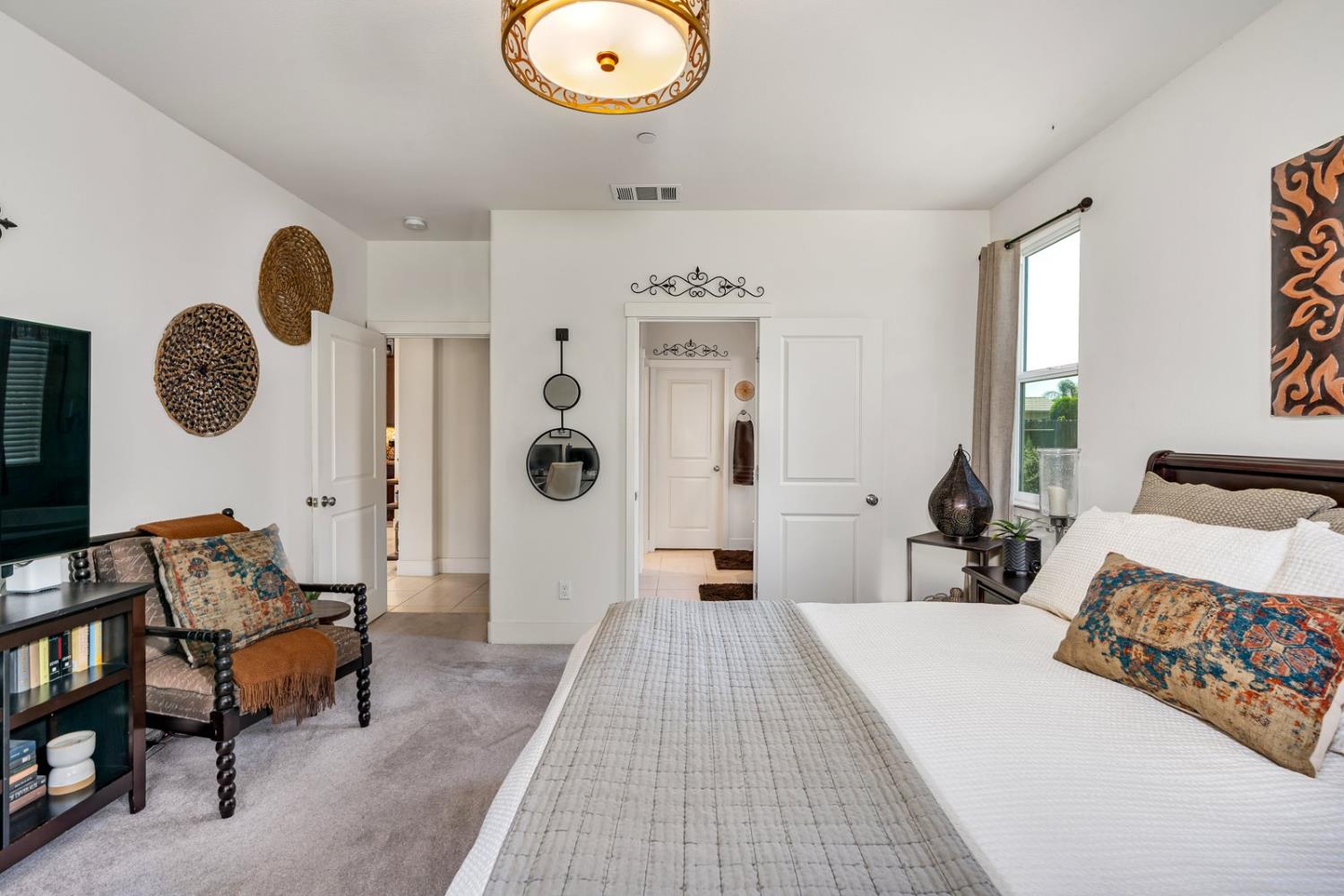 1608 Dolomite Ct, Los Banos, CA 93635