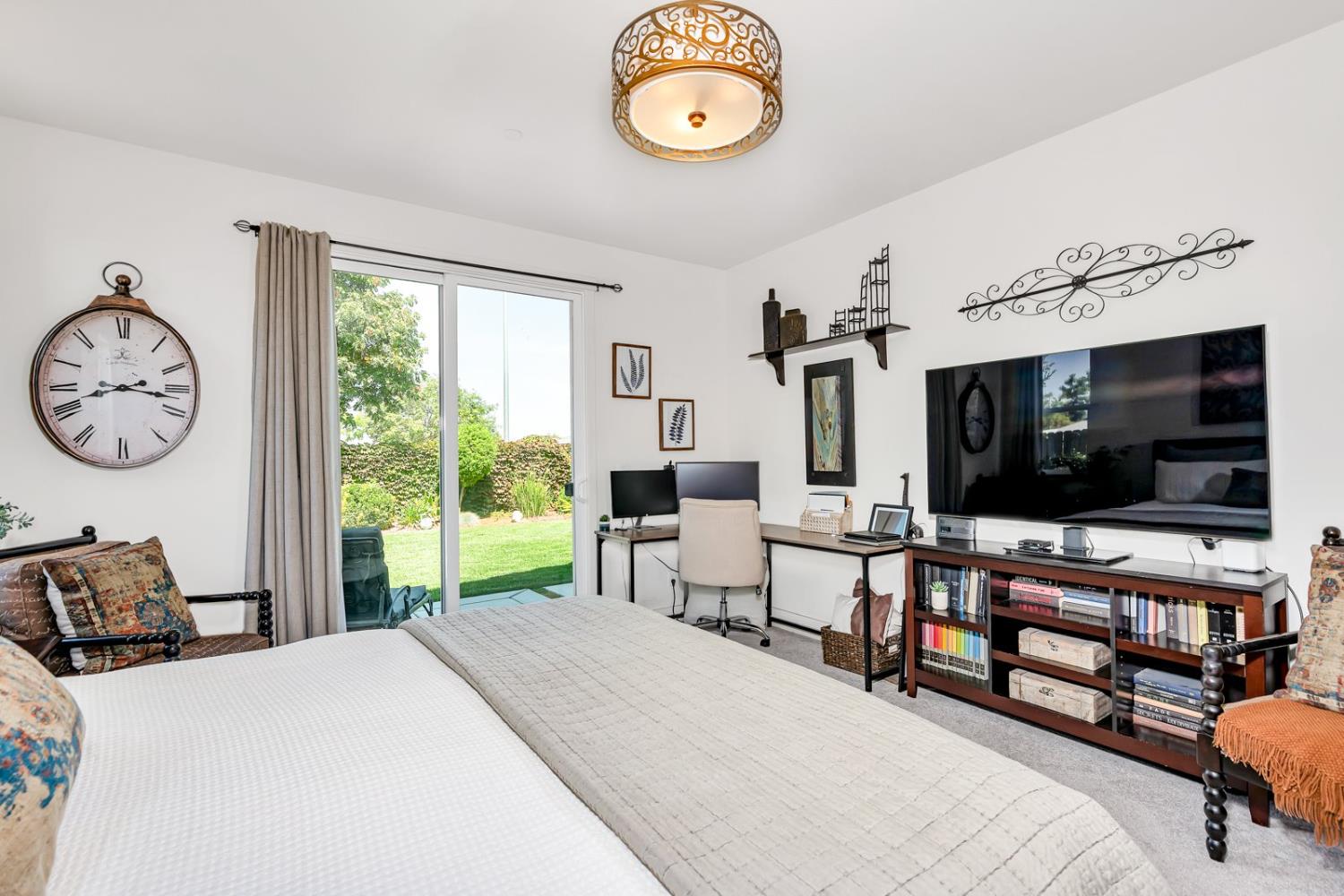 1608 Dolomite Ct, Los Banos, CA 93635