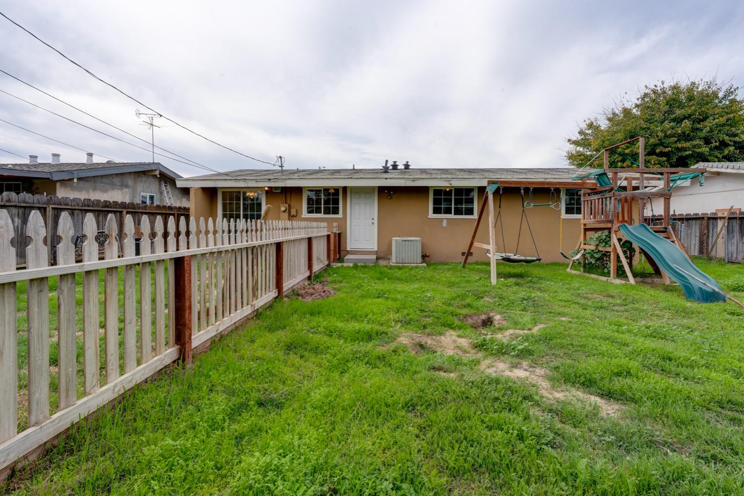 2310 Linden St, Atwater, CA 95301