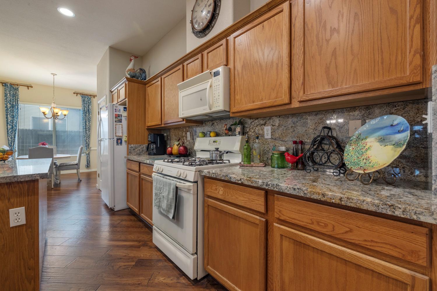 2859 Tulare Ct, Livingston, CA 95334