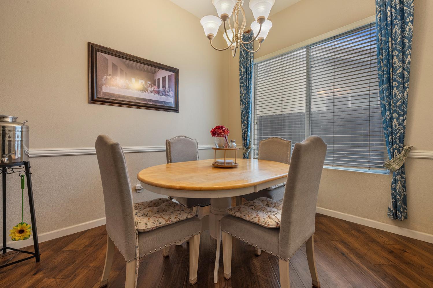 2859 Tulare Ct, Livingston, CA 95334