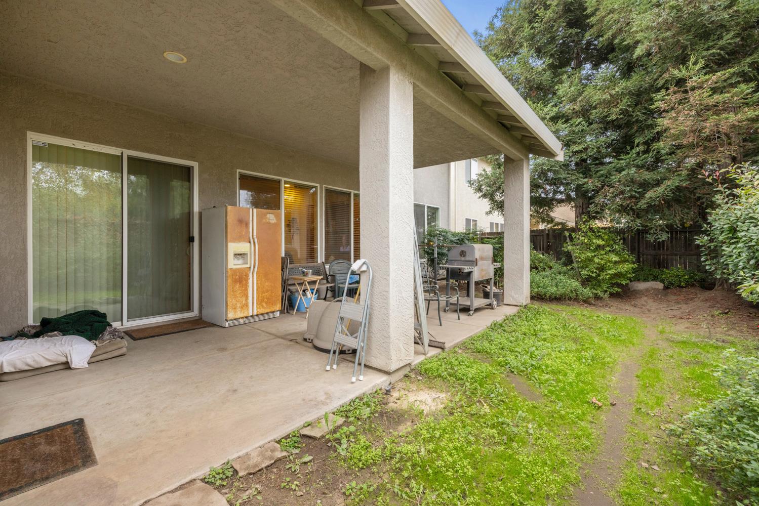 2859 Tulare Ct, Livingston, CA 95334