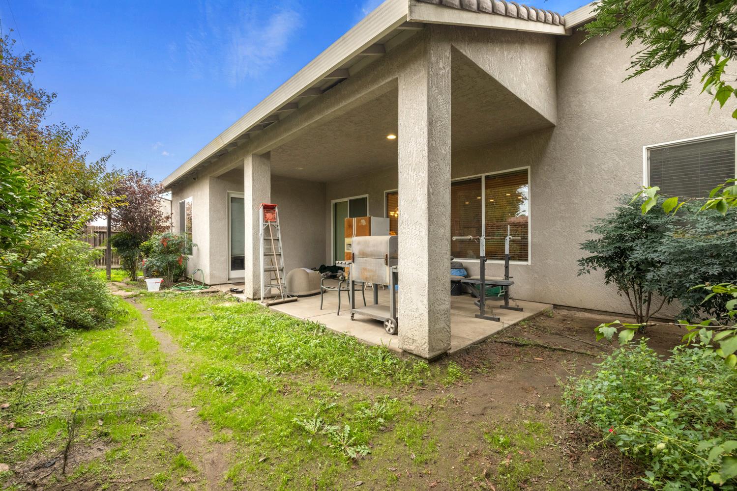 2859 Tulare Ct, Livingston, CA 95334