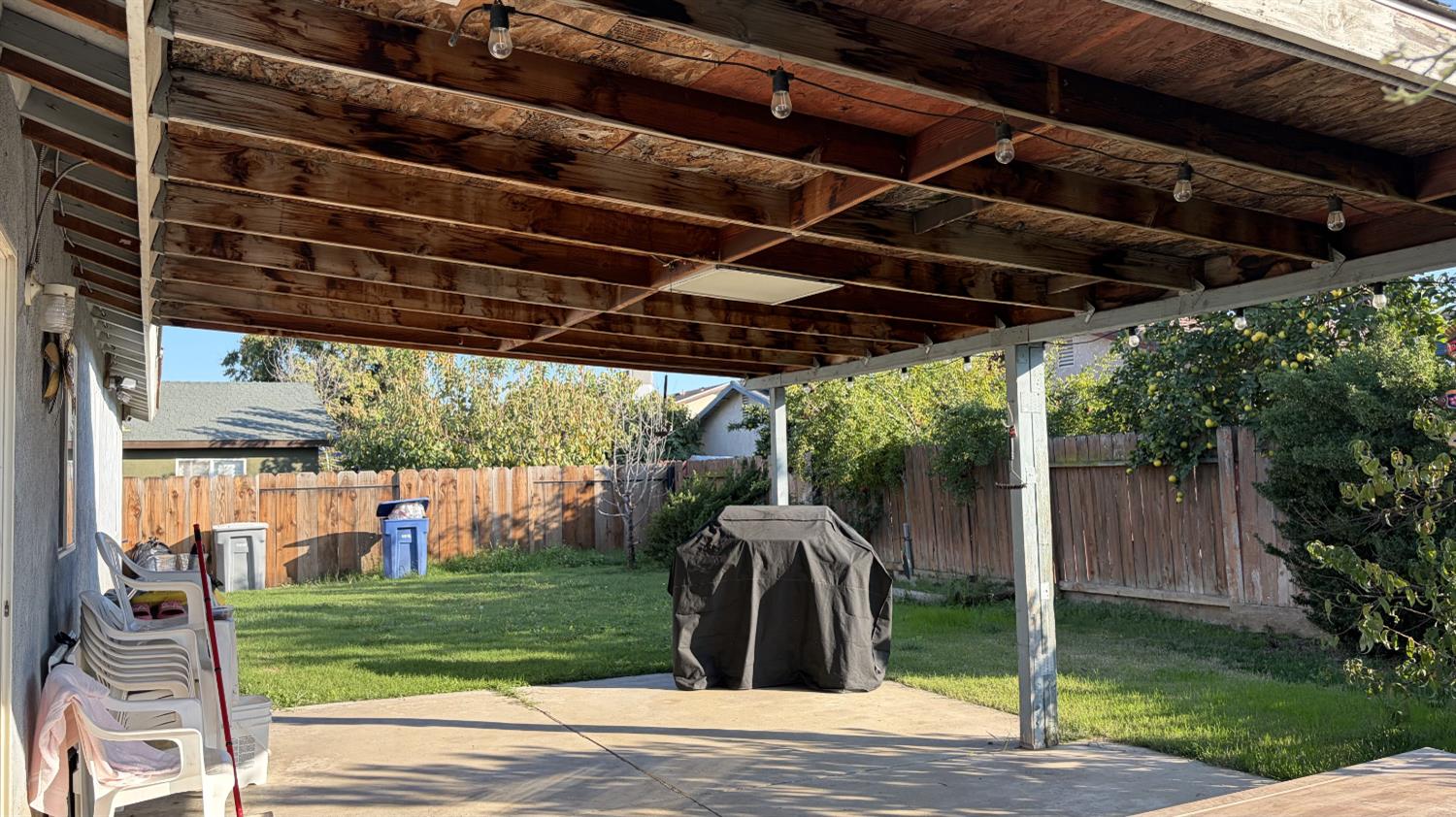 12 E San Clemente Dr, Merced, CA 95341