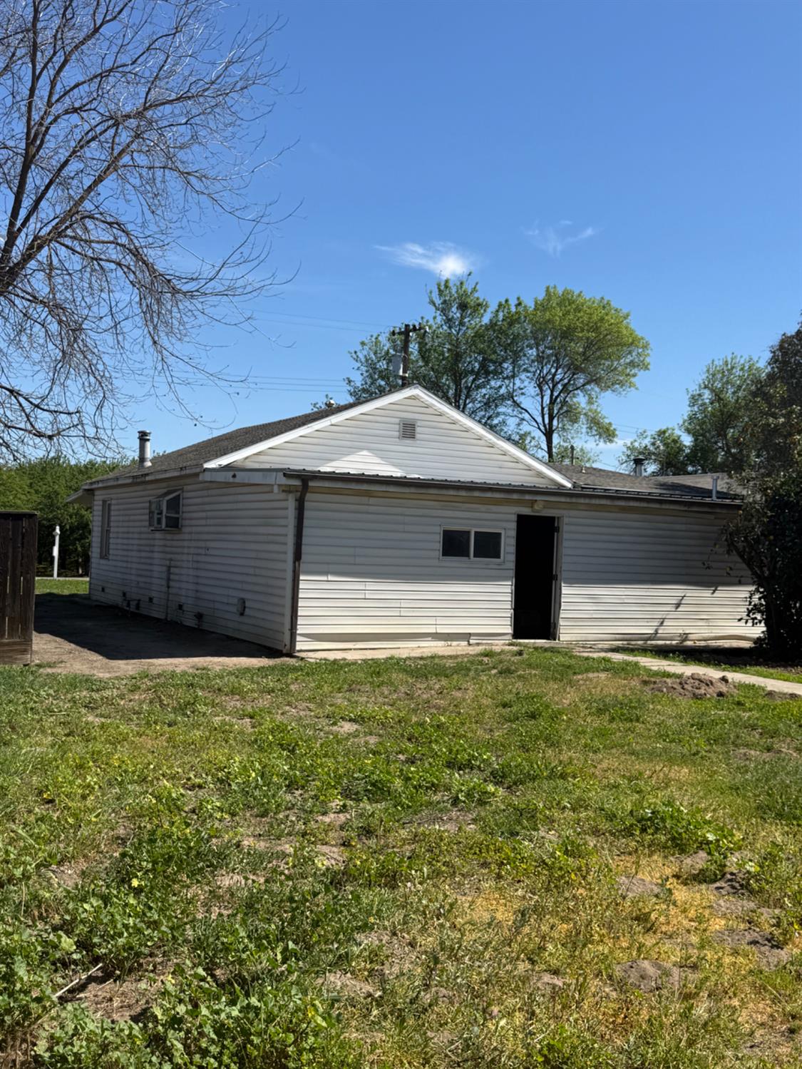 16641 Colony St, Dos Palos, CA 93620