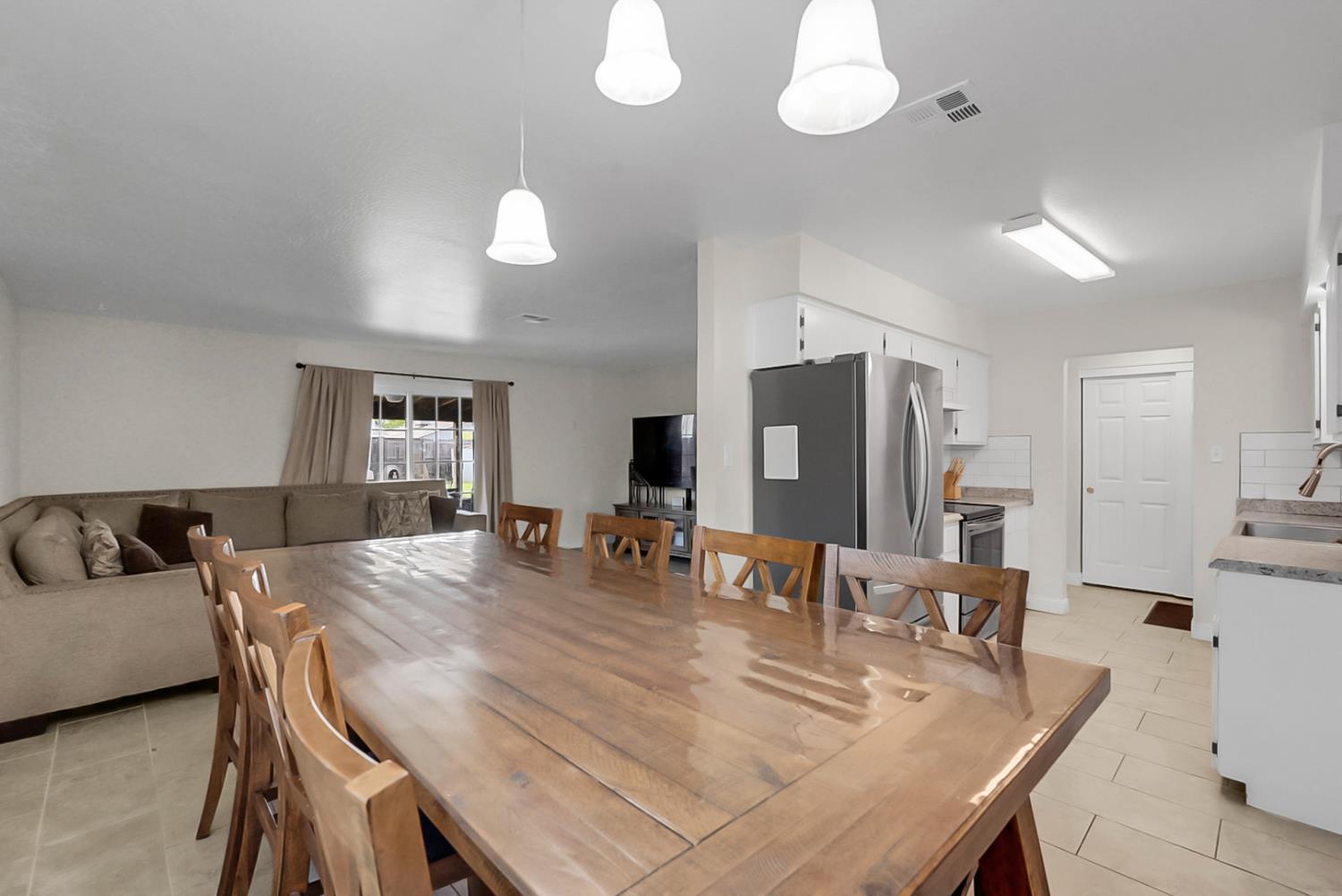 2085 Coronado Ave, Merced, CA 95348