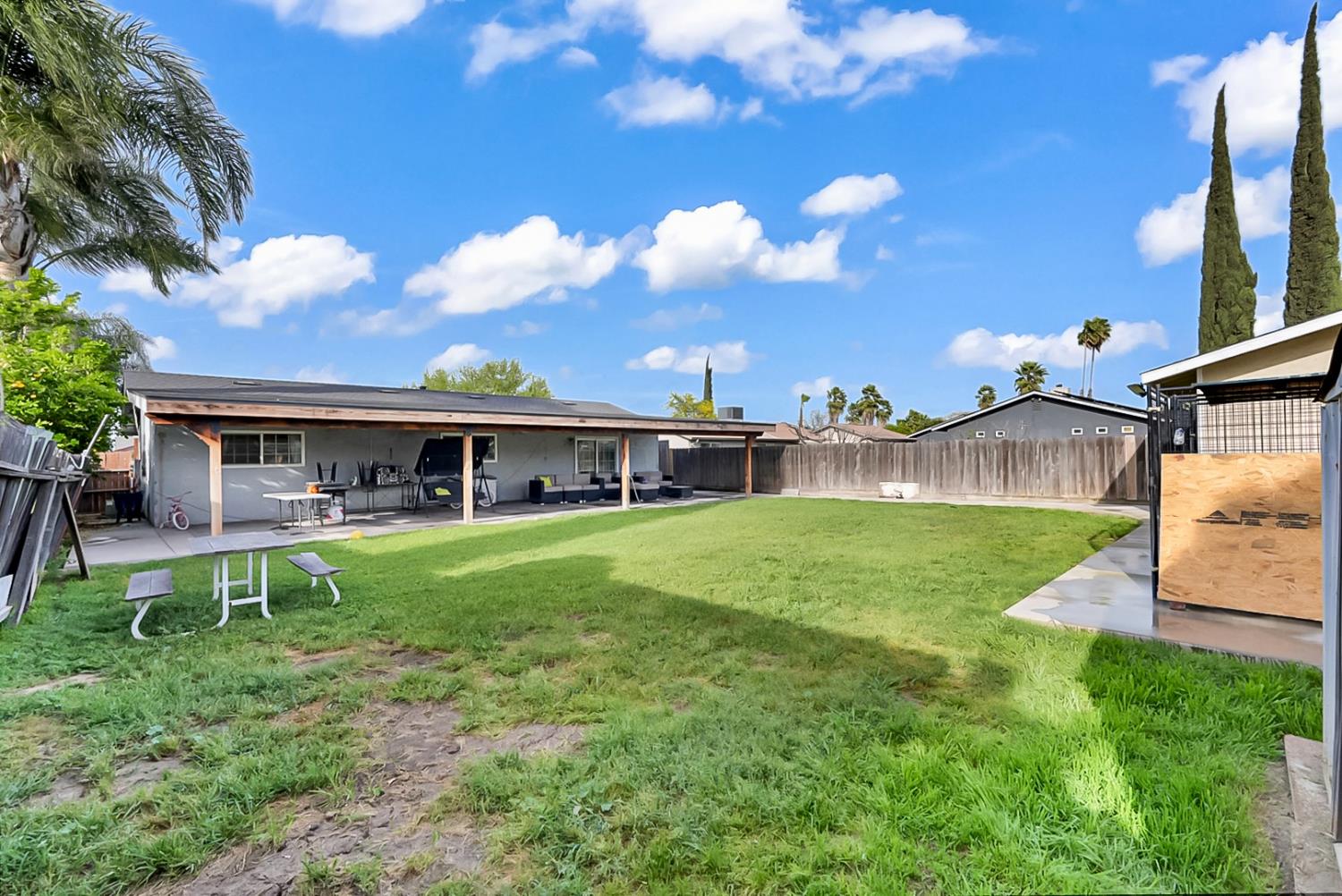 2085 Coronado Ave, Merced, CA 95348