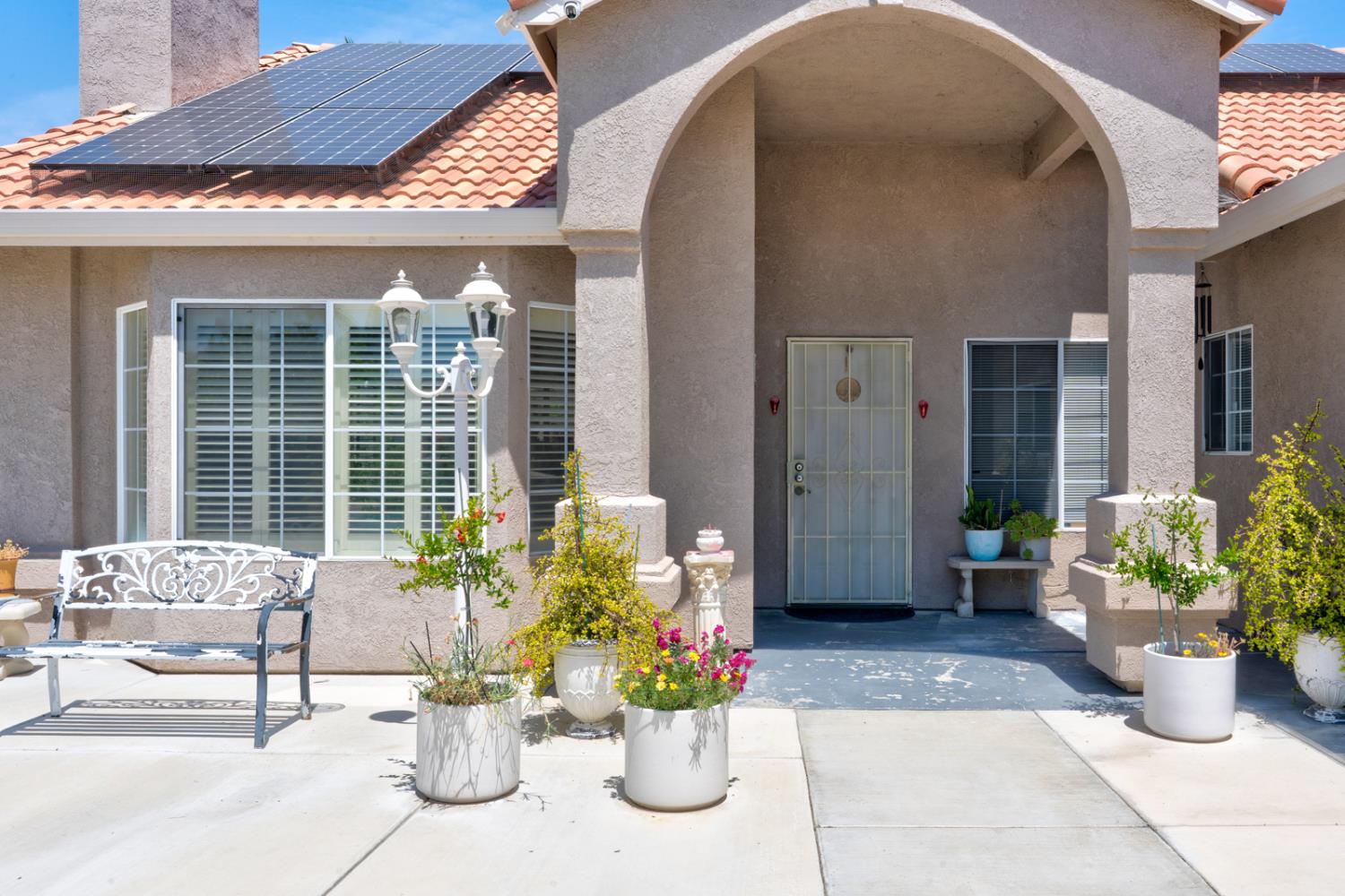 1700 San Simeone Way, Los Banos, CA 93635